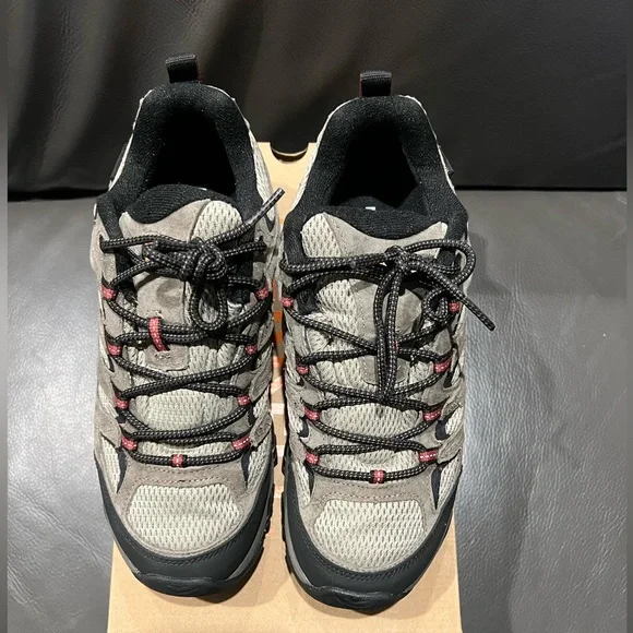 Men, Size 8, brown/ tan/ taupe, Merrell, waterproof. - Picture 7 of 14